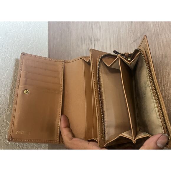 Coach Madison Women's Medium Brown Pleated Leather Bifold Wallet with Snap - Picture 3 of 4